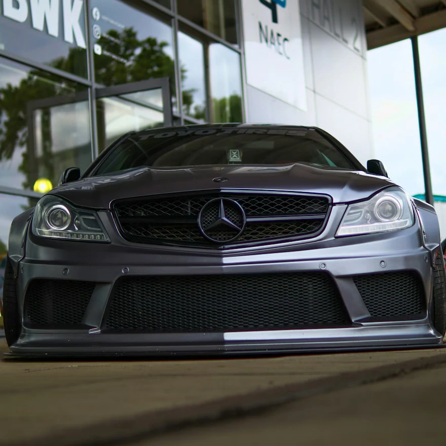 Véhicule en réparation